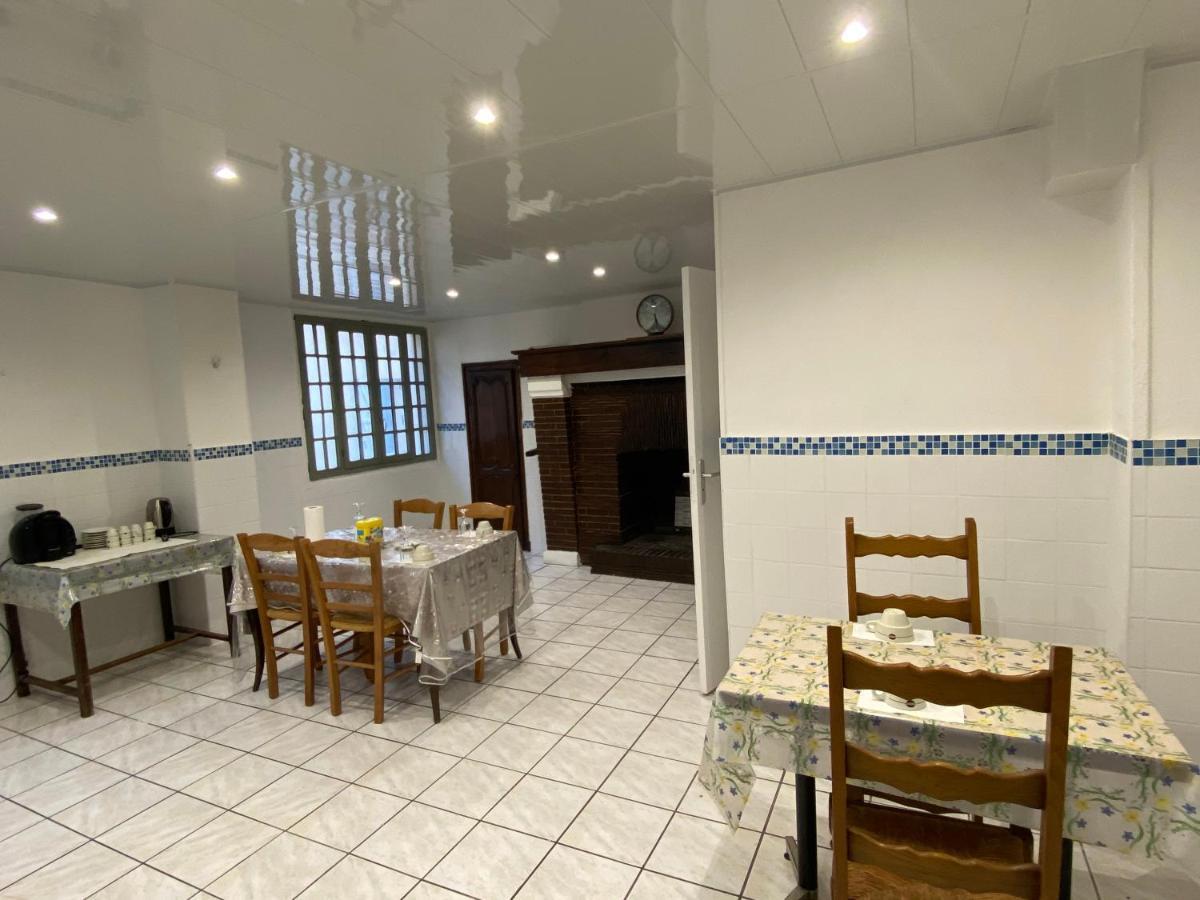 Hotel Normandy Dreux Exterior photo